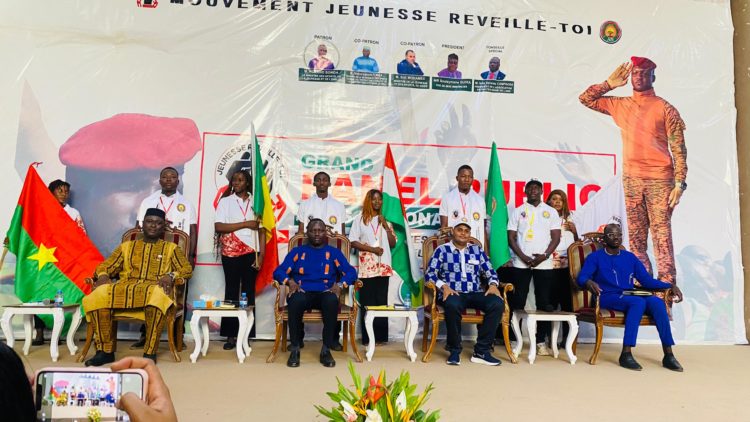 Le mouvement « Jeunesse Réveille-toi » veut faire des salles de classe le berceau d’une révolution intellectuelle