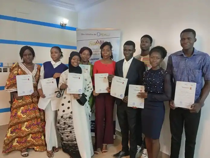 Burkina Faso : 21 jeunes renforcent leurs compétences en Soft Skills grâce au projet « Futurs Alliés »
